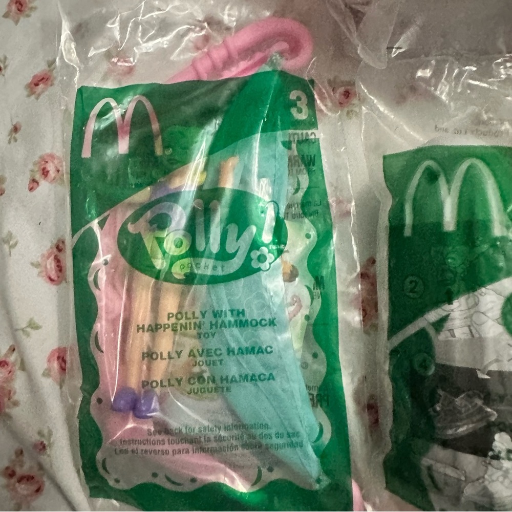 McDonald's Polly Pocket Playset Assortment - Purple, Pink, Red, Blue - Picture 6 of 12